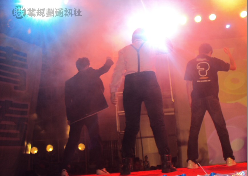 Q91U%IU0`M~3YS$_0}V[`R4.jpg